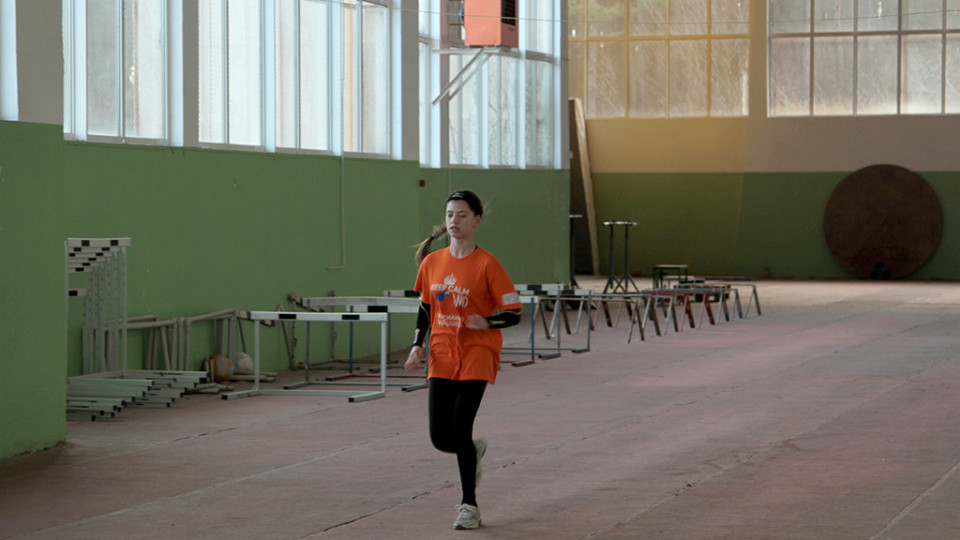 Министър Красен Кралев открива обновената лекоатлетическа зала на з | StandartNews.com