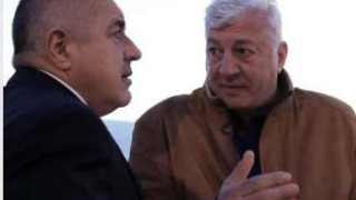 Борисов кацна в Пловдив, докладват му за влака