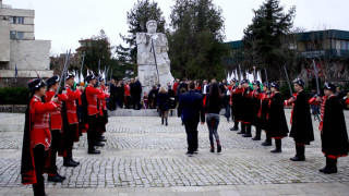 Стотици жители на Кърджали почетоха Апостола