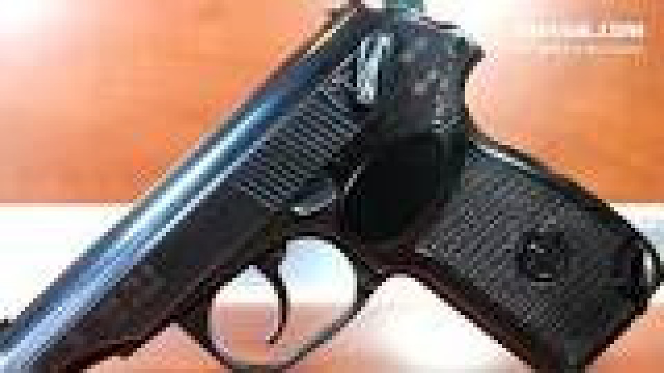 Простреляният тийнейджър искал да си  направи гангстерско селфи | StandartNews.com