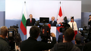 Радев: Швейцария с интерес към модернизиране на армията ни
