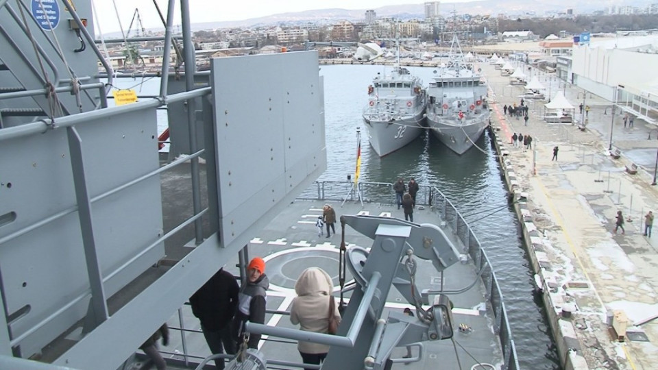 Бойни кораби на НАТО във Варна | StandartNews.com