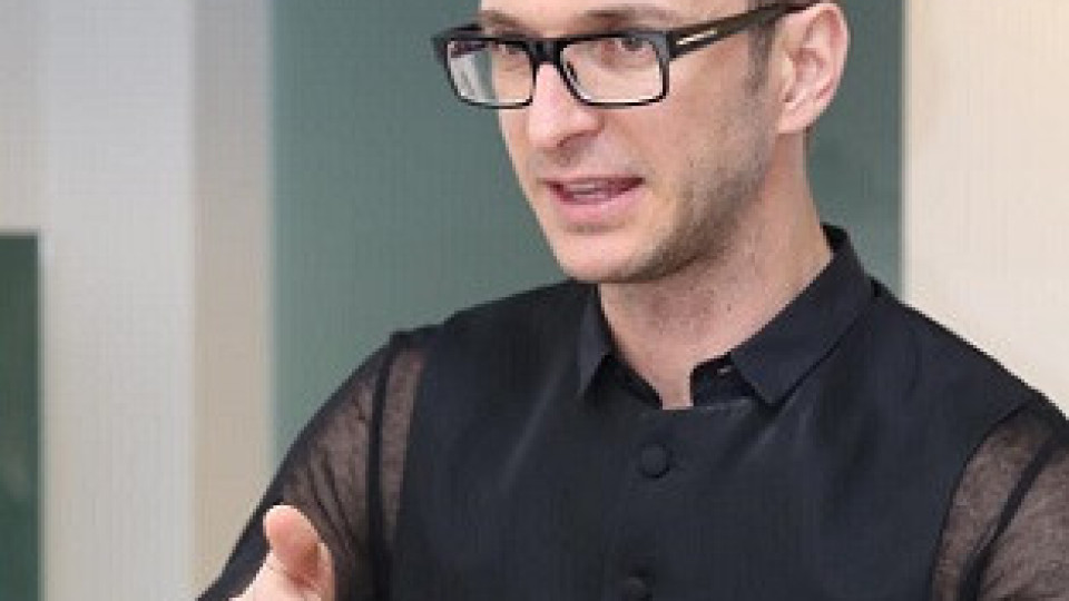 Митко Дамов:  Ако Лагерфелд беше политик, щеше да е номер едно | StandartNews.com