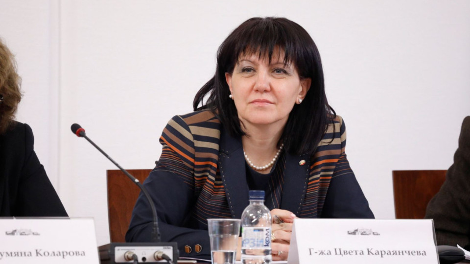 Караянчева: Нинова, без медийни изяви на мой гръб! | StandartNews.com