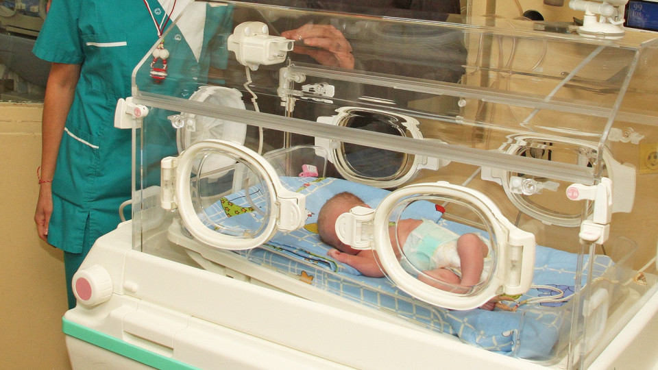 Още три болници с кувьози от кампанията "Капачки за бъдеще" | StandartNews.com