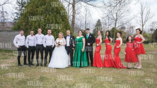 Сватба в цветовете на трикольора