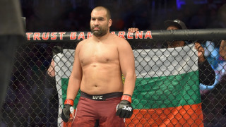 Багата постигна първа победа в престижната UFC