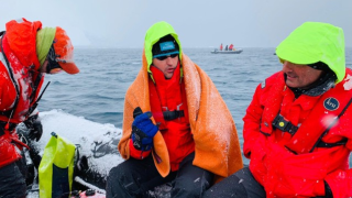 Петър Стойчев отново скача в ледените води