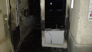Психично болен запали жилищен блок в Кюстендил