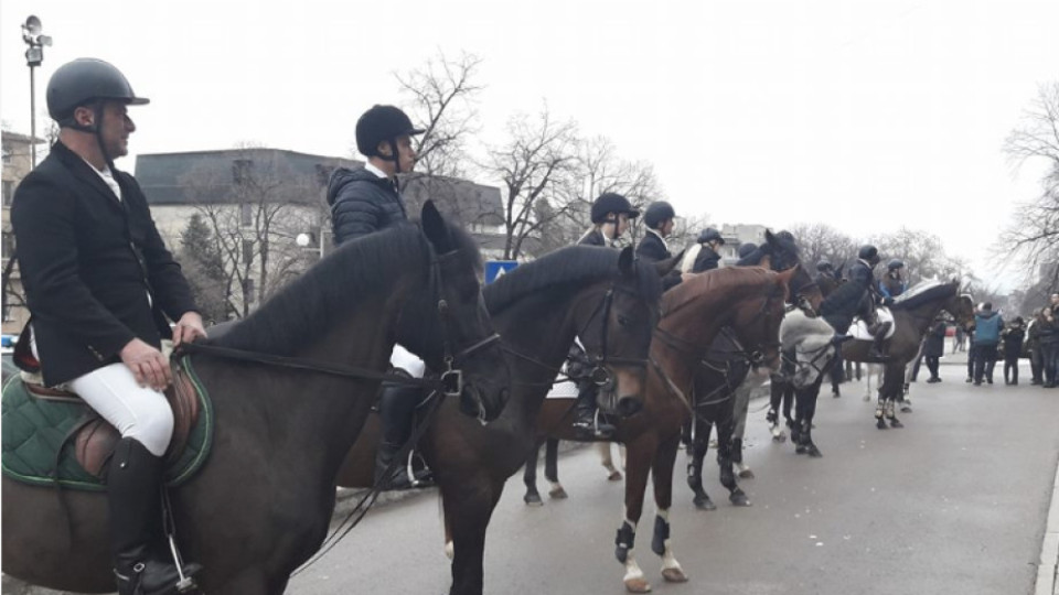 Конен парад за Тодороводен в Шумен | StandartNews.com