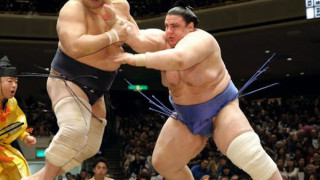 Аоияма продължава да печели в Осака