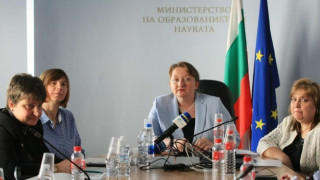 Почти 450 деца се върнали в училище от чужбина