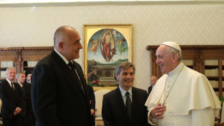Сайт разказва за посещението на папата у нас