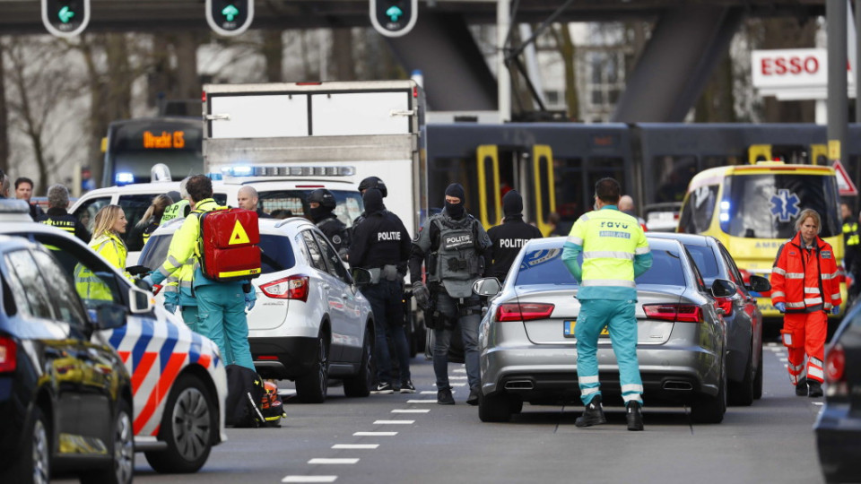 Един убит при стрелба в трамвай в Холандия | StandartNews.com