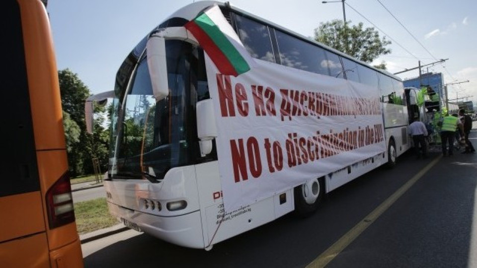 600 наши превозвачи блокират Страсбург | StandartNews.com