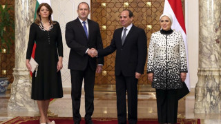 Радев говори в Египет за тероризъм и договори