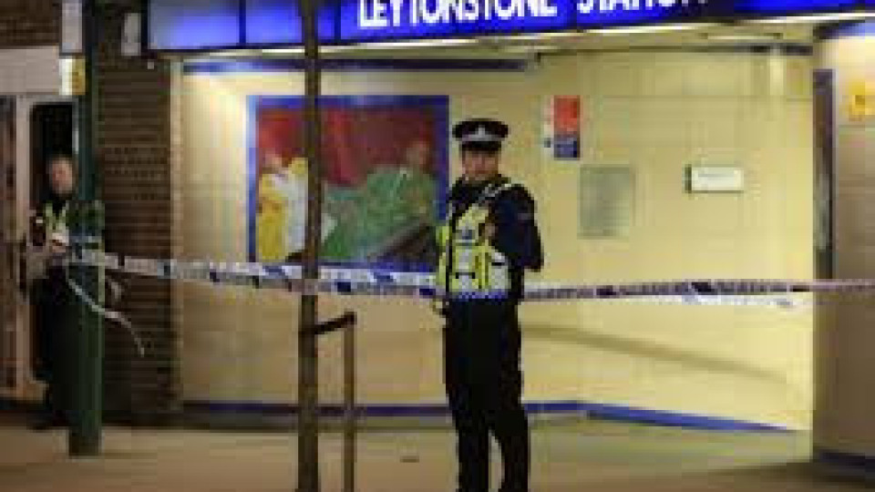 Злодей с нож напада в Северен Лондон | StandartNews.com
