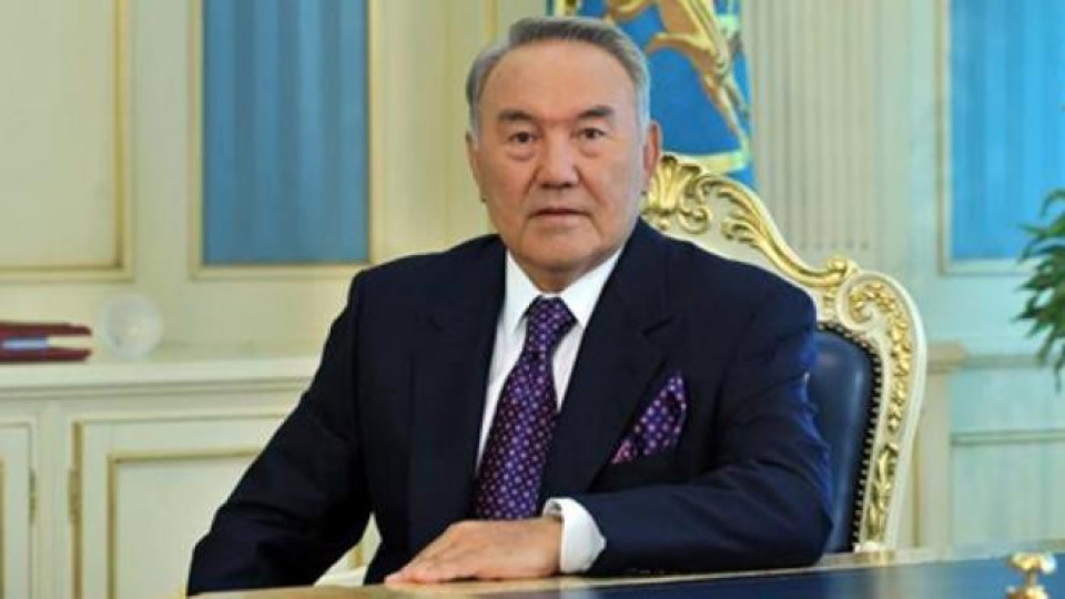 Назарбаев - от партиен вожд до султан в сянка | StandartNews.com