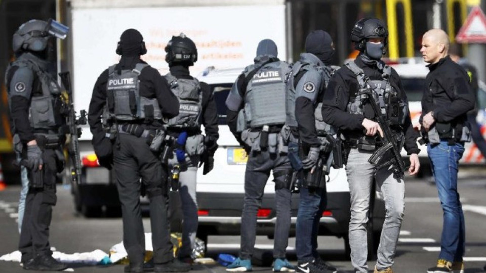 Пак стрелба в Холандия | StandartNews.com