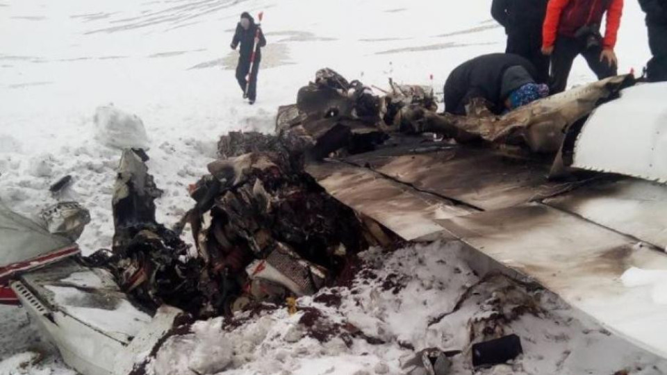 Разследват умишлена повреда в самолета на Бошнаков | StandartNews.com