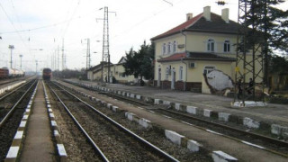 Ремонт на 3 железопътни гари започва в София