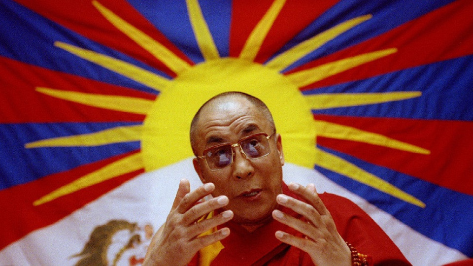Далай Лама влезе в болница | StandartNews.com