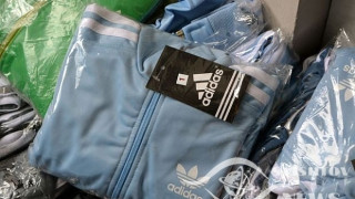 Задържаха контрабандни спортни дрехи на "Капитан Андреево"