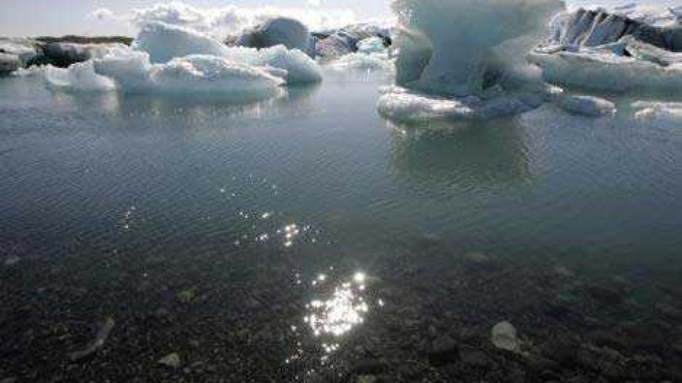 Топящ се ледник в Исландия едва не взе жертви | StandartNews.com