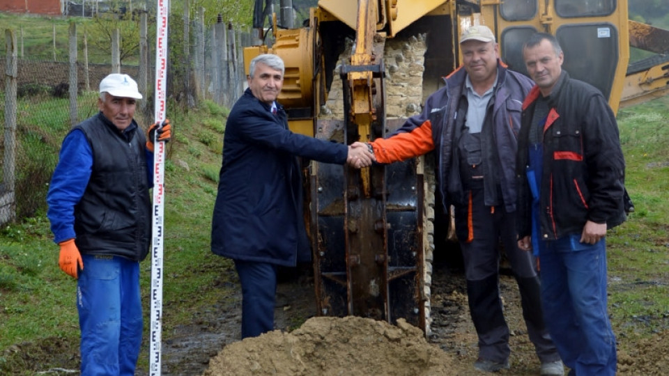 Изграждат канализация в Пряпорец | StandartNews.com