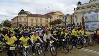 Спортни звезди поведоха велошествието в София