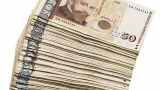 Младеж върна портмоне, арестуваха го за кражба