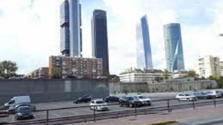 Евакуират небостъргач в Мадрид