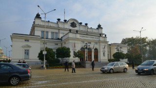 Без пленарни заседания седмица преди евровота