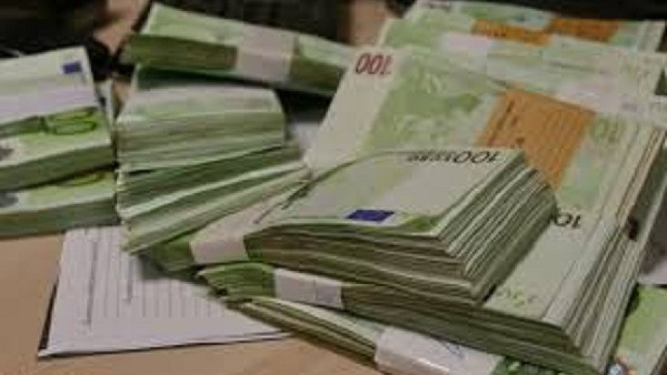Четирима обвинени за данъчни измами за над 8,8 млн. лева | StandartNews.com
