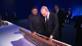 Ким подари на Путин меч, той пък му връчи сабя