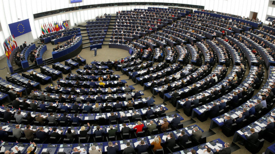 Над 13 бона заплата на евродепутат | StandartNews.com