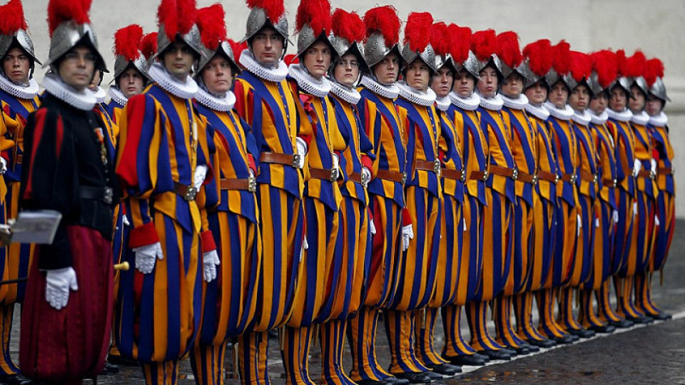 Папската армия - най-малката в света | StandartNews.com