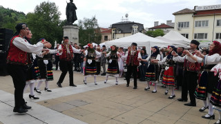 Звън на чанове и фолклорни ритми на „Балкански игри”