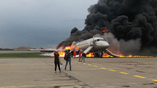 Пилотска грешка зад пламналия руски самолет