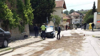 Зъболекар с Мерцедес отнесе патрулка