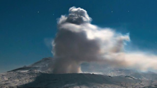 Вулканът Асо изригна за четвърти път