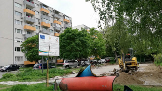 Обновяват детска площадка край "Бачиново"
