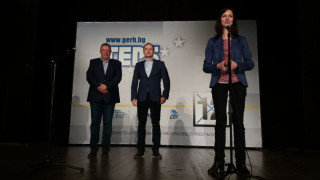Мария Габриел зове за повече активност на изборите