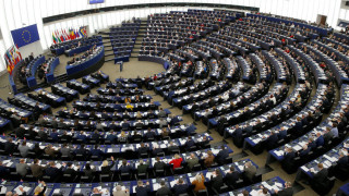 Европарламентът се разпусна до септември