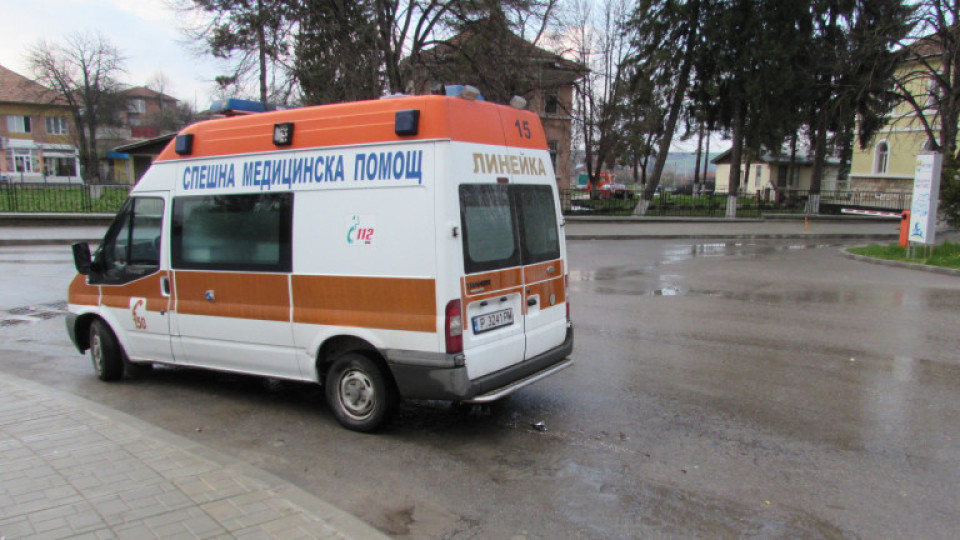 Нападнаха екип на Спешна помощ в Гоце Делчев | StandartNews.com