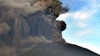 Изригна вулканът Агунг