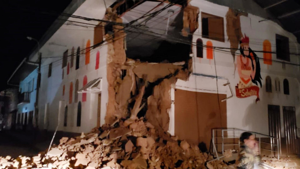 Силно земетресение разлюля Перу | StandartNews.com
