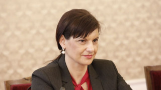 Дариткова е за предложението на Пеевски за ДДС