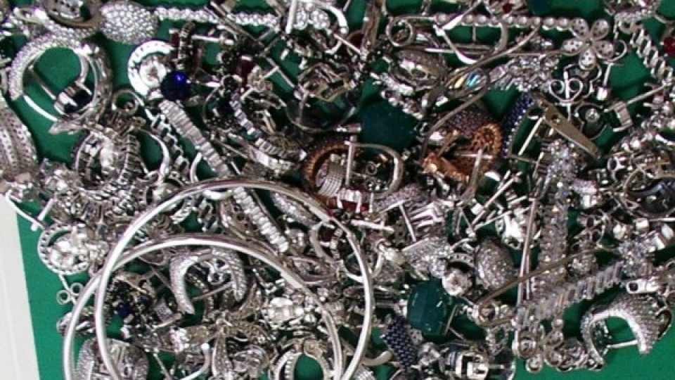 7 кг контрабандни сребърни накити иззеха на МП "Лесово" | StandartNews.com