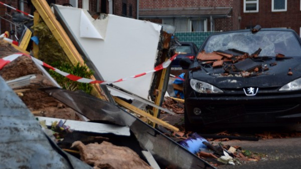 Торнадо в Германия, 12 души са ранени | StandartNews.com